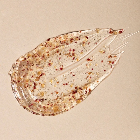 Summer Fridays R + R Mask - Picture 2 of 3